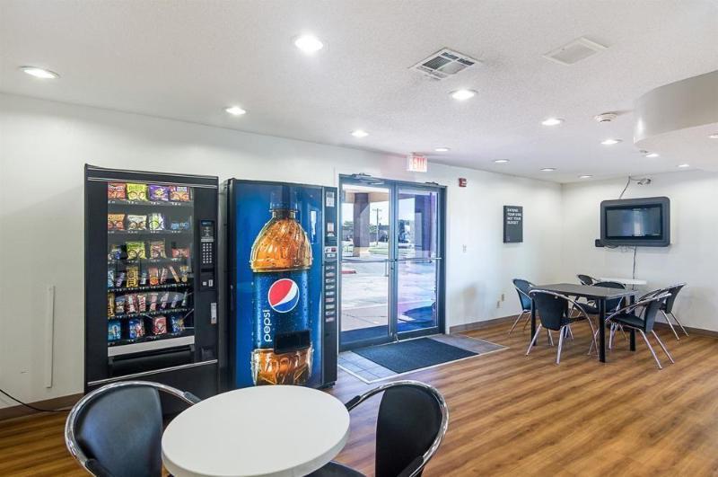 Studio Inn Extended Stay Oklahoma City Airport By Oyo Ngoại thất bức ảnh